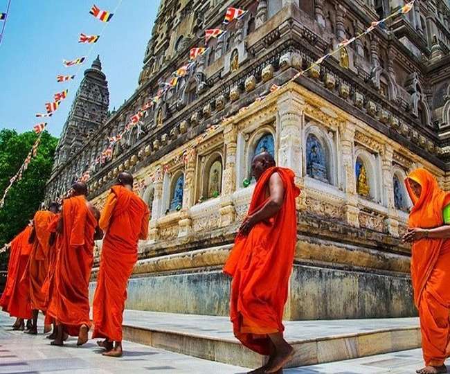 मंदिर की परिक्रमा